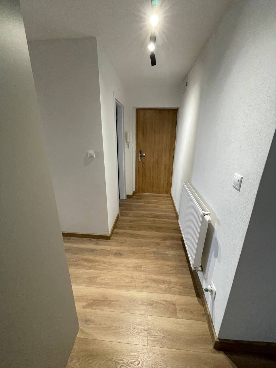 Moderná chodba - kompletná rekonštrukcia - po