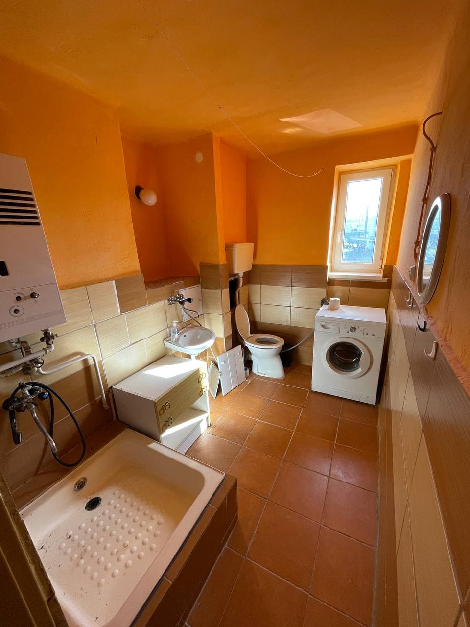 Zmena dispozície - kúpeľňa na kuchyňu - pred